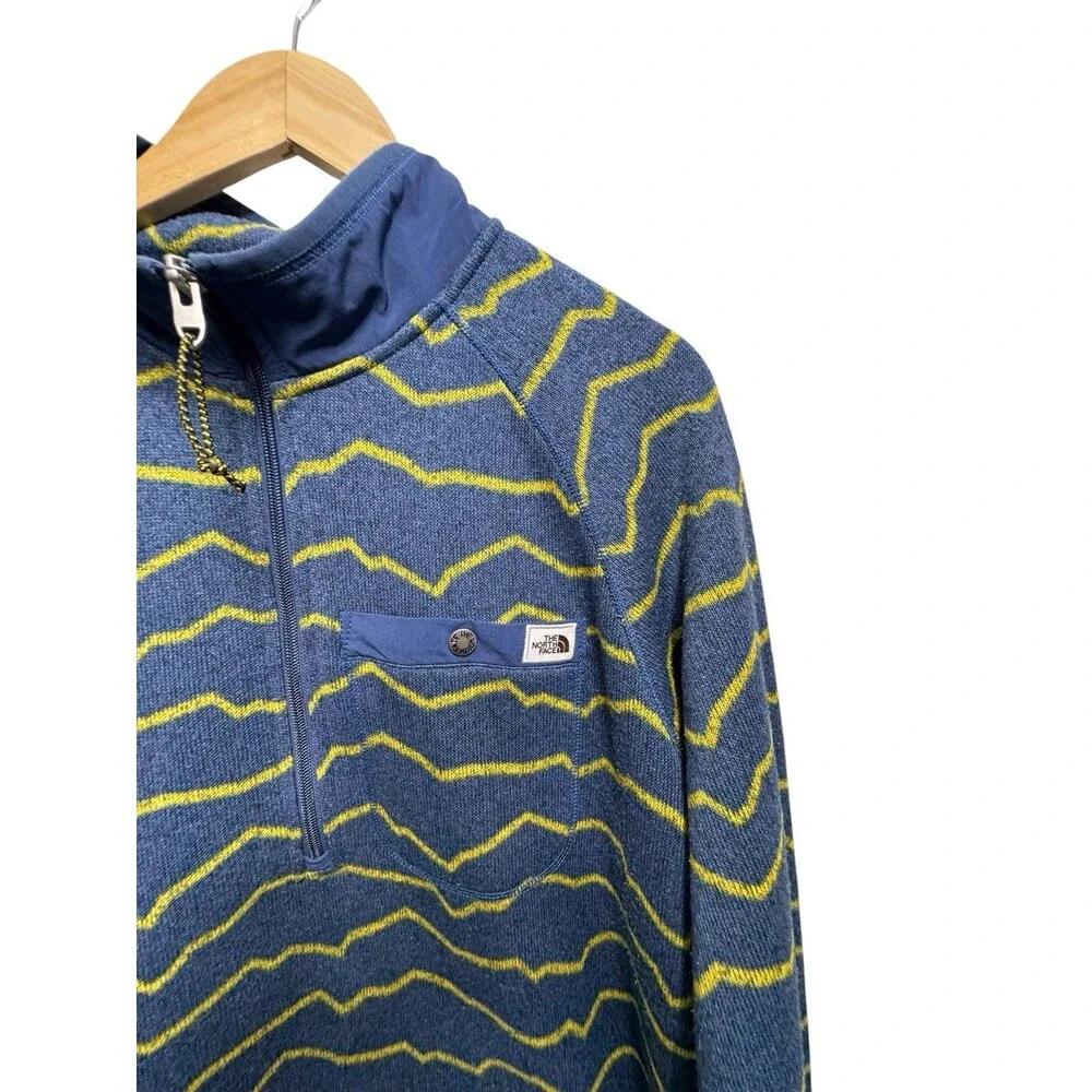 The North Face Men's L Gordon Lyons 1/4 Zip. Shady Blue w/Yellow.